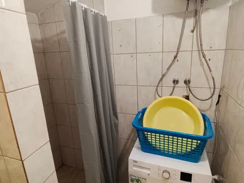 Rent, house, 42m², Malo Brdo, Podgorica - image 11