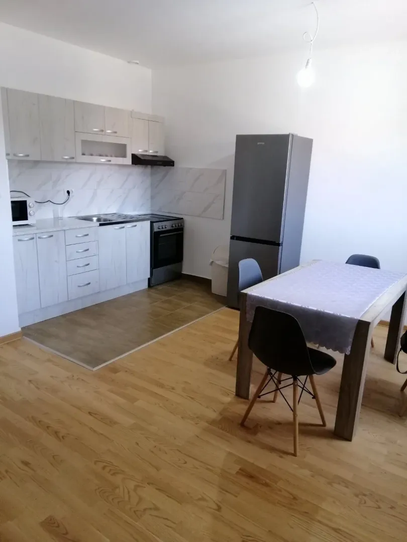Rent, two bedroom apartment, 50m², Kaluđerica, Beograd