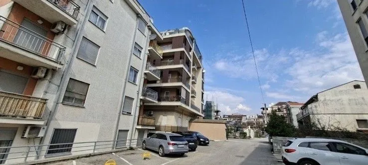 Rent, one bedroom apartment, 37m², Momišići, Podgorica