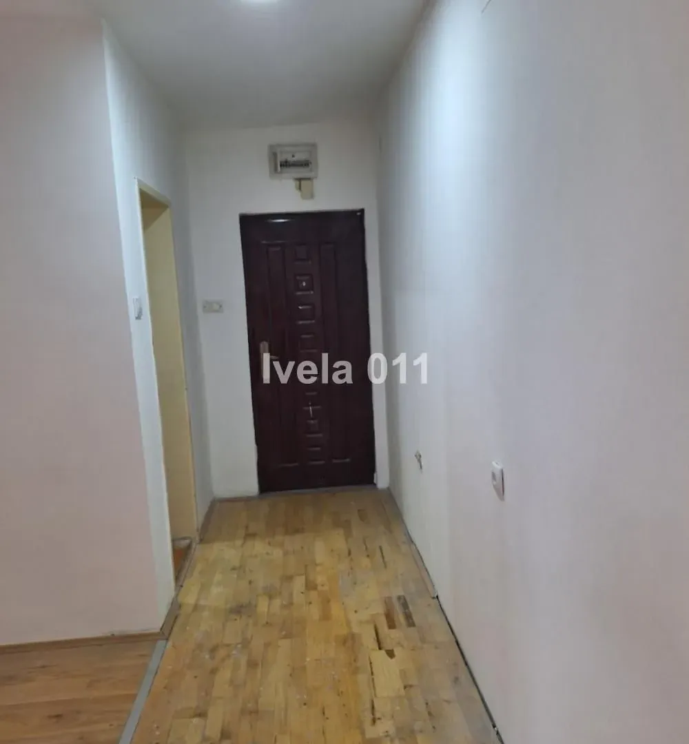 Prodaja, jednosoban stan, 38m², Kanarevo Brdo, Beograd