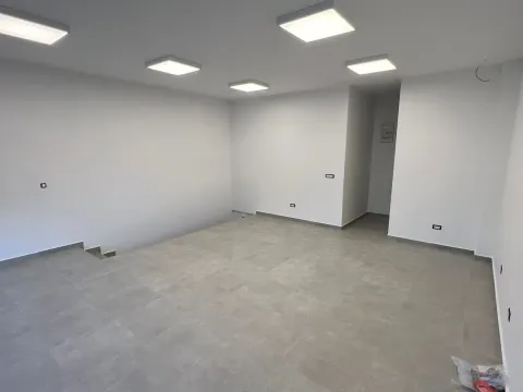 Rent, office space, 95m², City Kvart, Podgorica - image 4