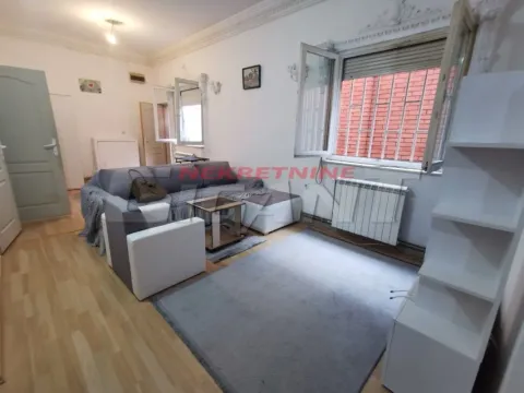 Prodaja, trosoban stan, 64m², Višnjička Banja, Palilula Sve Podlokacije