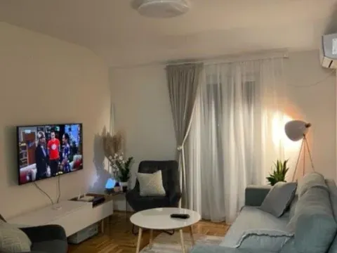 Izdavanje, jednosoban stan, 45m², City Kvart, Podgorica - image 3