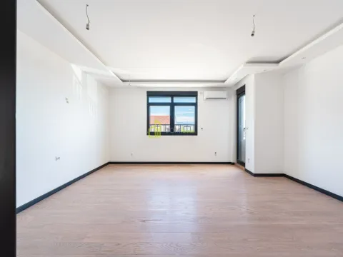 Sale, three bedroom apartment, 90m², Gorica C, Podgorica - image 6