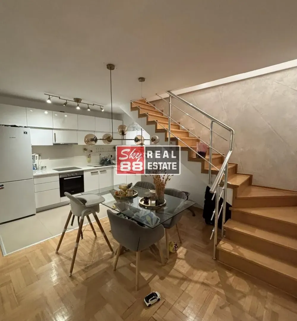 Sale, apartment, 140m², Savski Venac, Beograd