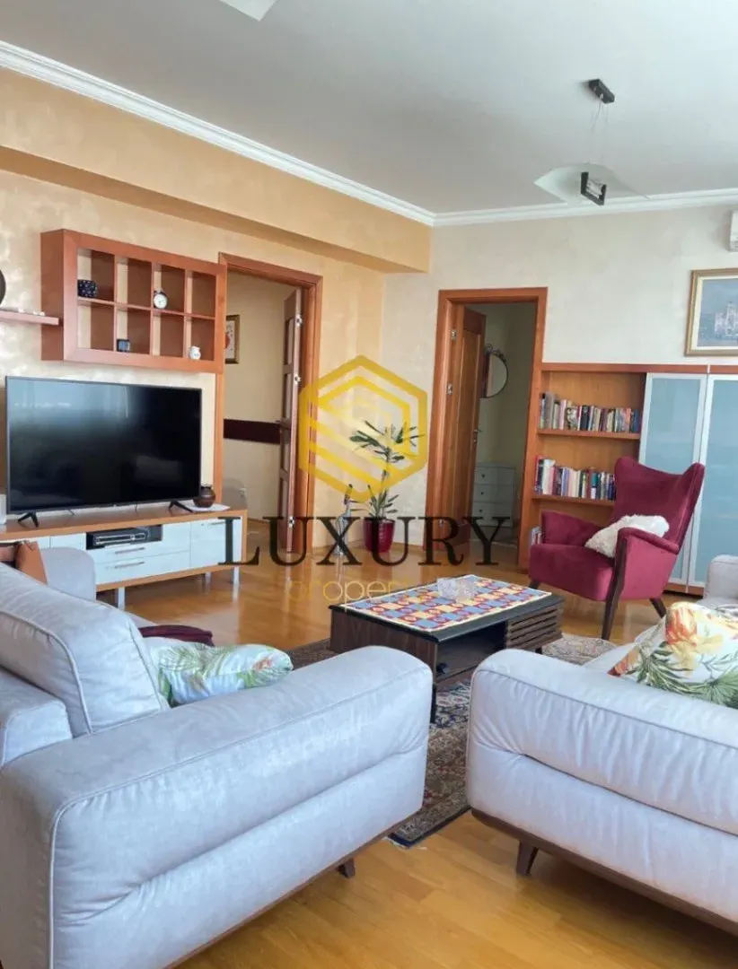 Rent, two bedroom apartment, 100m², Centar, Podgorica
