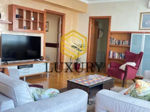 Izdavanje, dvosoban stan, 100m², Centar, Podgorica - image 11