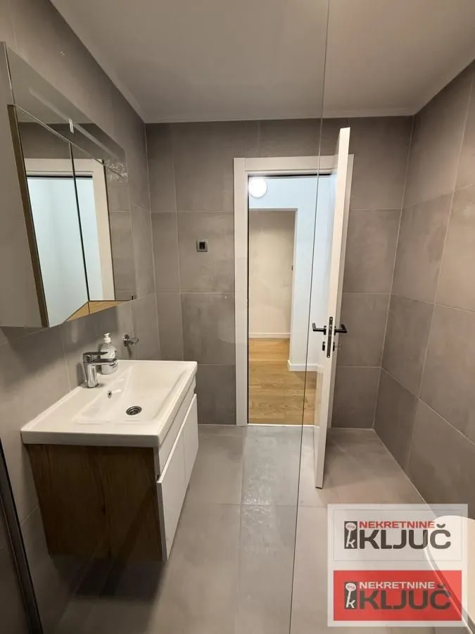 Prodaja, dvosoban stan, 48m², Avijatičarsko naselje, Novi Sad Sve Podlokacije