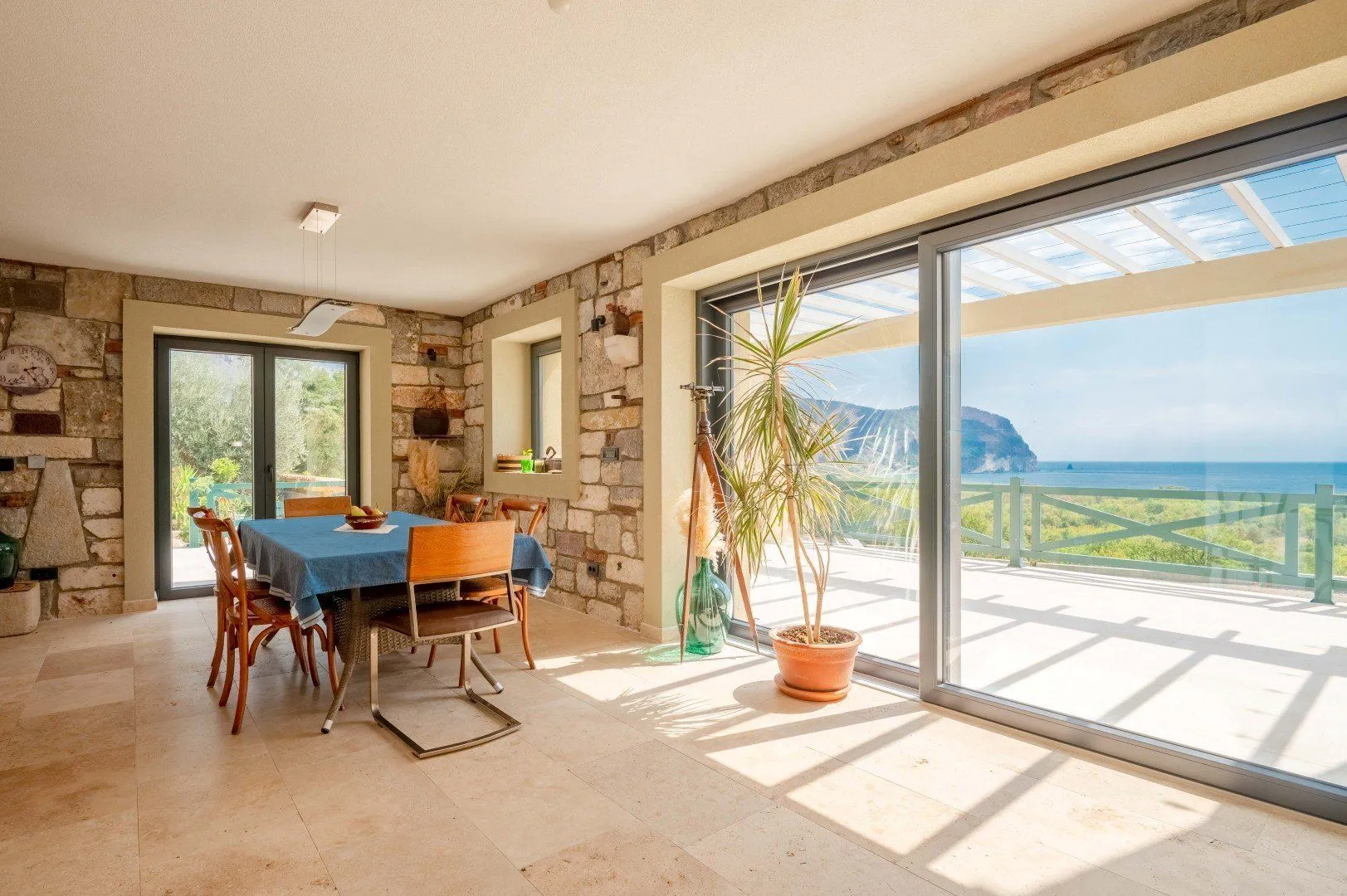 Sale, house, 500m², Buljarica, Budva