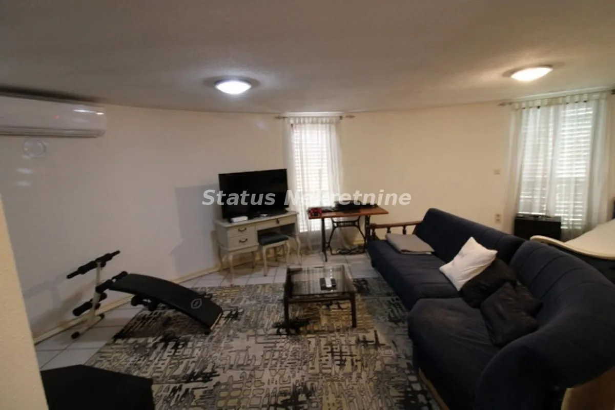 Prodaja, kuća, 416m², Sremska Mitrovica, Srbija