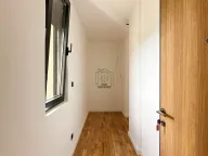 Izdavanje, poslovni prostor, 83m², City Kvart, Podgorica - image 10