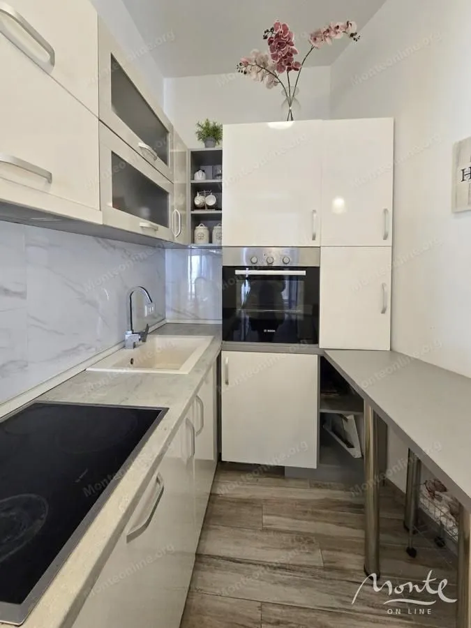 Prodaja, jednosoban stan, 38m², Bečići, Budva