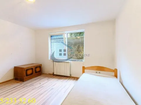 Prodaja, kuća, 326m², Kaludjerica, Grocka - image 12