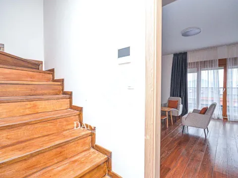 Izdavanje, četvorosoban stan, 136m², Master Kvart, Podgorica - image 7