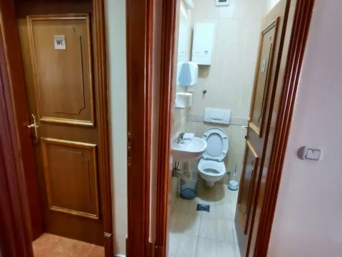 Rent, office space, 150m², Stara Varoš, Podgorica - image 9