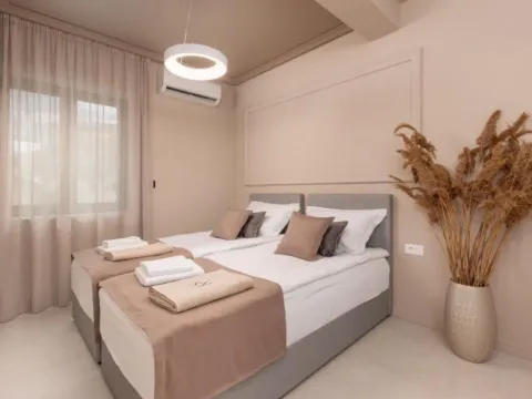 Prodaja, trosoban stan, 187m², Dobrota, Kotor - image 5