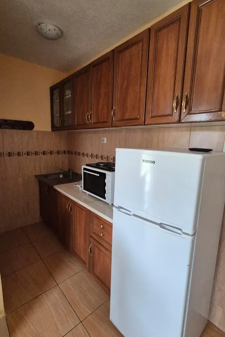 Izdavanje, jednosoban stan, 40m², Gornja Gorica, Podgorica