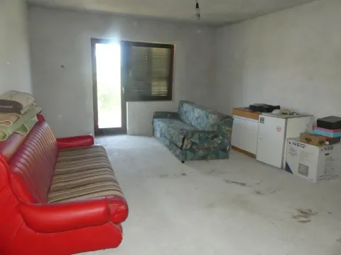 Prodaja, kuća, 250m², Kolonija, Jagodina - image 10