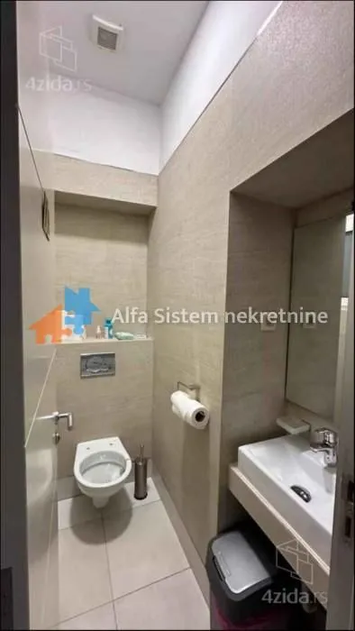 Rent, office space, 223m², Kalenić Pijaca, Vračar Sve Podlokacije