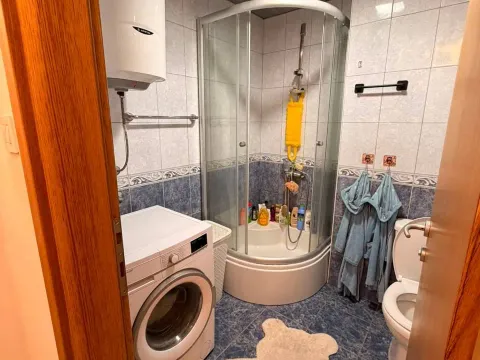 Rent, two bedroom apartment, 70m², Babilonija, Budva - image 2
