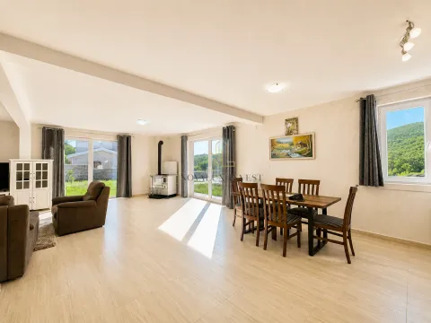 Rent, house, 200m², Krimovica, Kotor - image 16