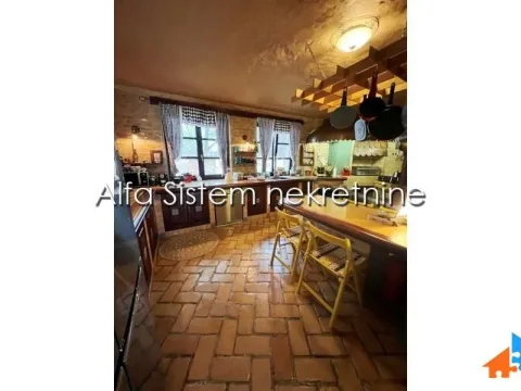 Izdavanje, kuća, 360m², Banjica, Voždovac Sve Podlokacije - image 11