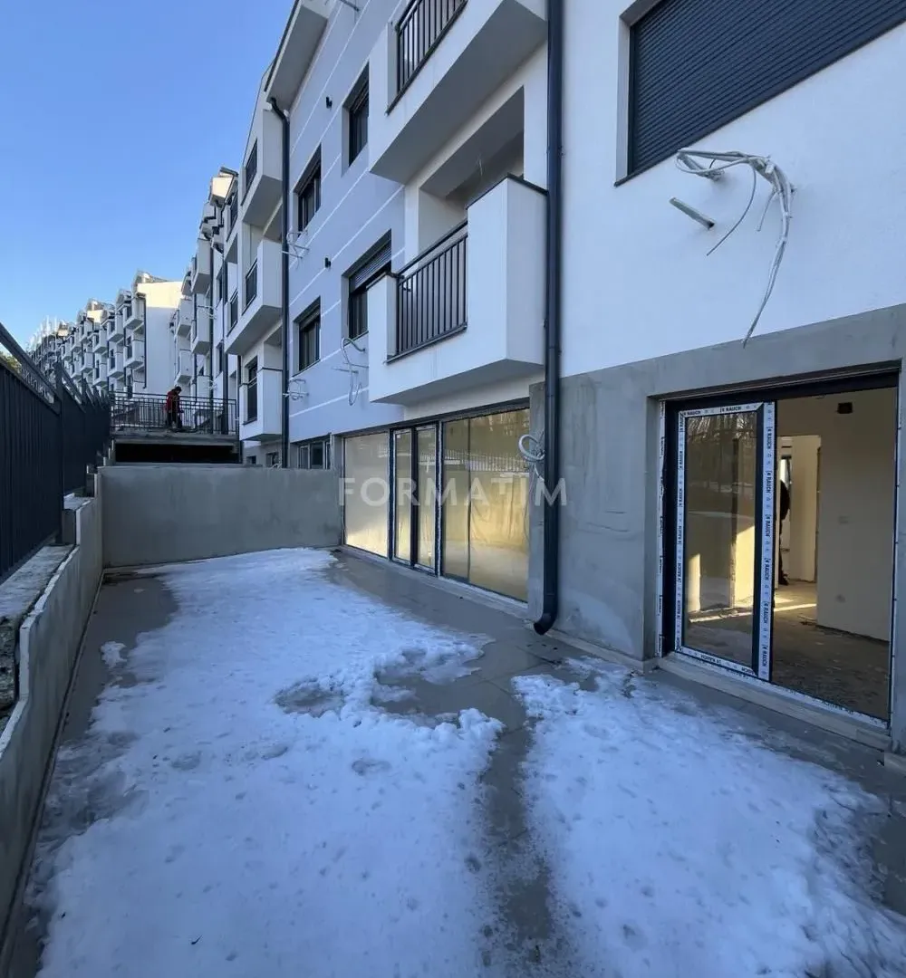 Sale, three bedroom apartment, 80m², Jajinci, Voždovac Sve Podlokacije