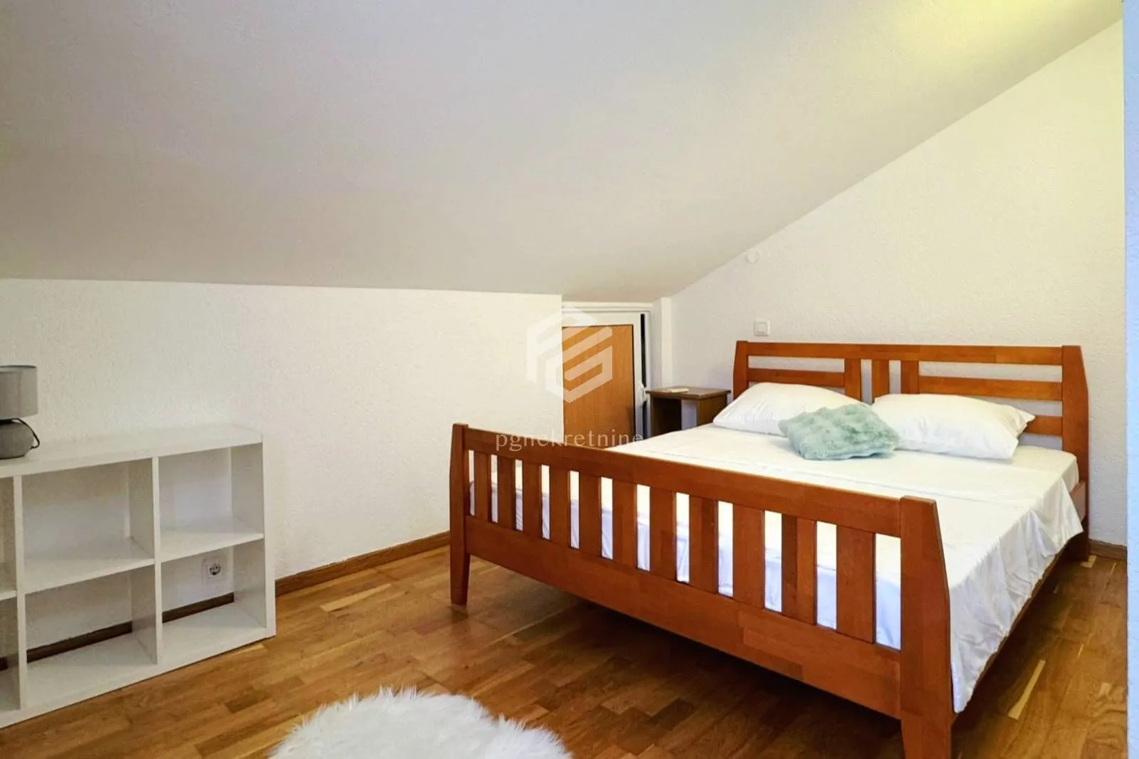 Rent, three bedroom apartment, 160m², Tivat, Crna Gora