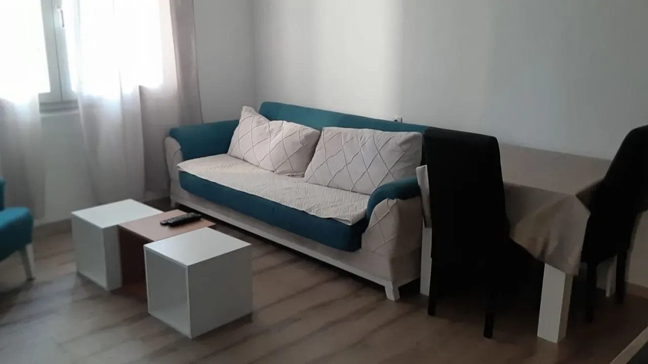 Izdavanje, jednosoban stan, 42m², Centar, Podgorica