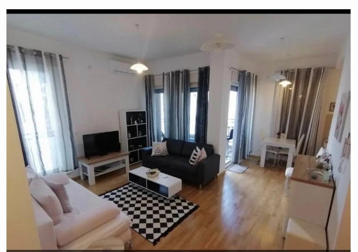 Rent, two bedroom apartment, 52m², Bečići, Budva