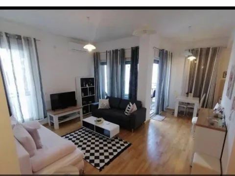 Rent, two bedroom apartment, 52m², Bečići, Budva - image 13