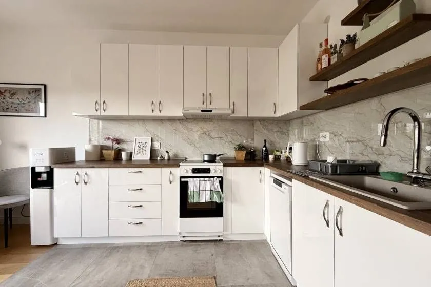 Izdavanje, četvorosoban stan, 81m², Dorćol Sve Podlokacije, Beograd