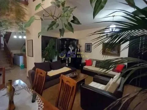 Prodaja, kuća, 350m², Podgorica, Crna Gora - image 15