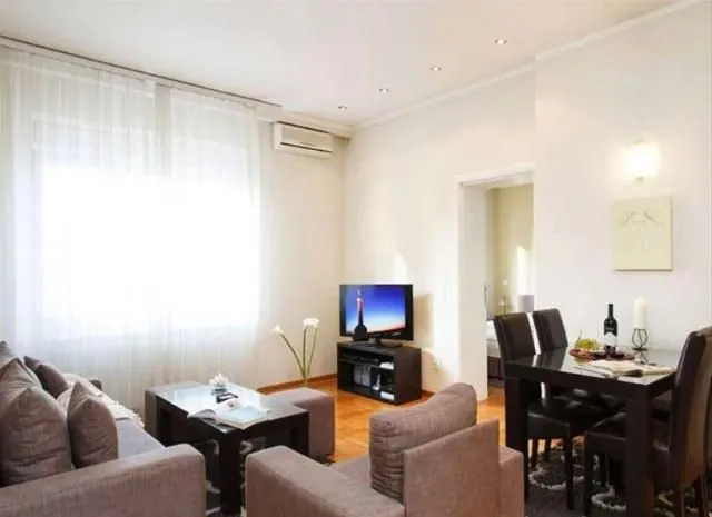 Rent, three bedroom apartment, 56m², Stari Grad, Beograd