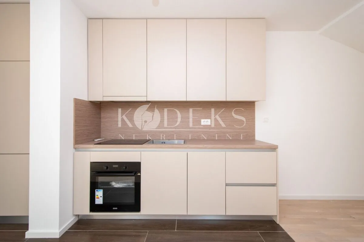 Prodaja, garsonjera, 45m², Tološi, Podgorica