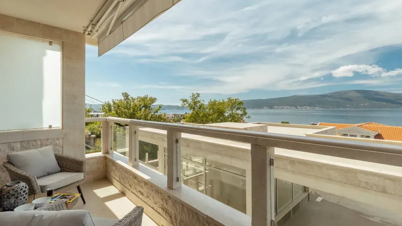 Sale, apartment, 106m², Tivat, Crna Gora