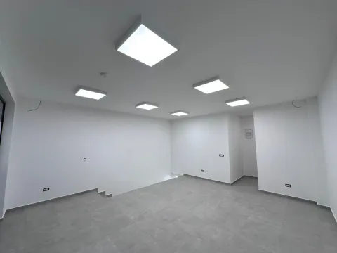 Rent, office space, 95m², City Kvart, Podgorica - image 1