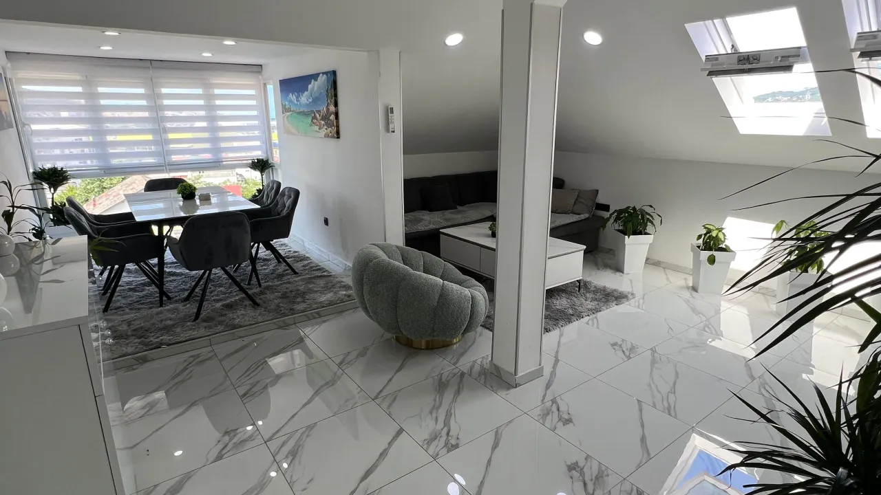 Izdavanje, dvosoban stan, 72m², Popovići, Bar