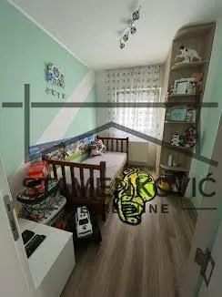 Prodaja, četvorosoban stan, 76m², Adice, Novi Sad Sve Podlokacije