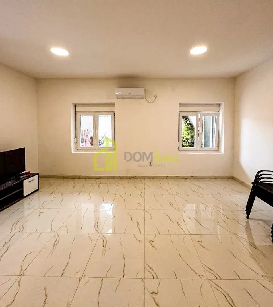 Rent, apartment, 55m², Risan, Kotor