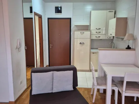Izdavanje, stan, 34m², City Kvart, Podgorica - image 4