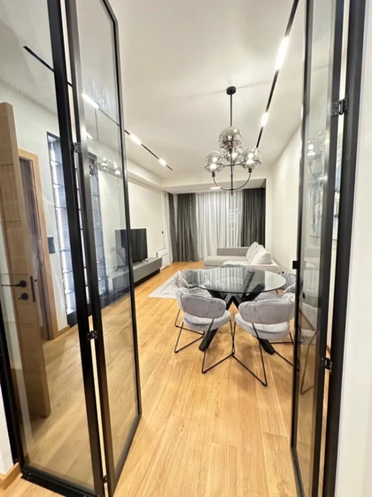 Izdavanje, jednosoban stan, 60m², Central Point, Podgorica