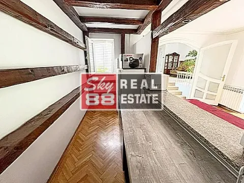 Rent, three bedroom apartment, 130m², Neimar, Vračar Sve Podlokacije - image 6