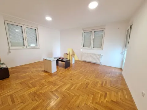 Izdavanje, trosoban stan, 65m², Rotkvarija, Novi Sad Sve Podlokacije - image 3