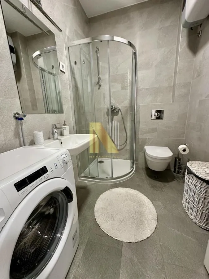 Prodaja, dvosoban stan, 49m², Centar, Novi Sad