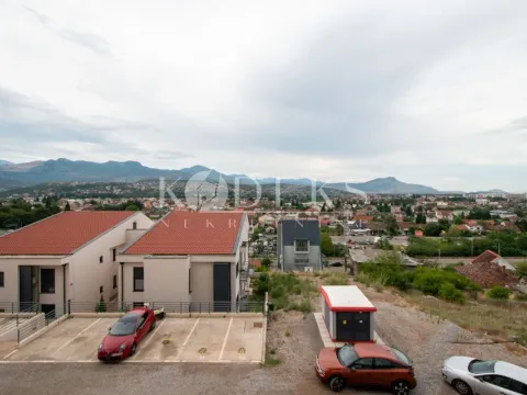 Rent, two bedroom apartment, 70m², Gorica C, Podgorica - image 14
