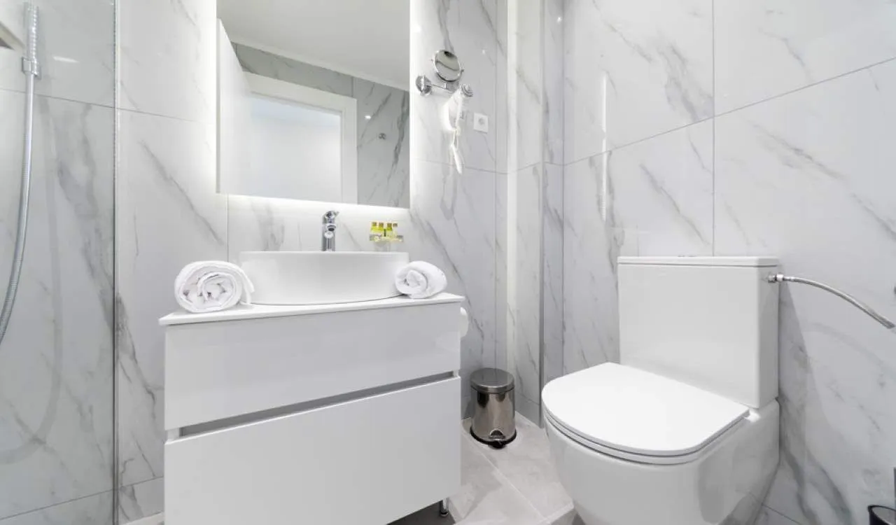 Prodaja, ugostiteljski objekat, 2800m², Danilovgrad, Crna Gora