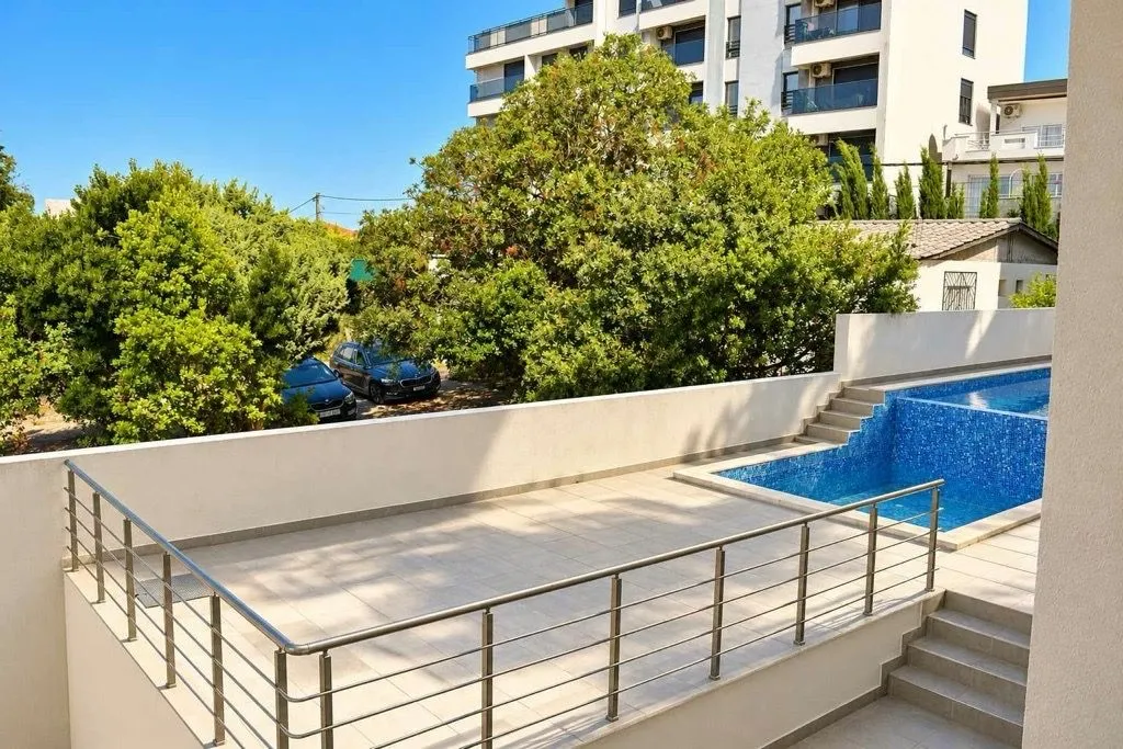 Sale, one bedroom apartment, 53m², Utjeha, Bar