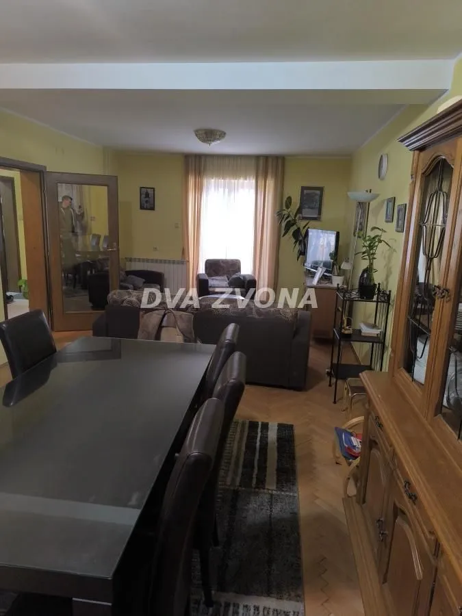 Prodaja, kuća, 360m², Adice, Novi Sad Sve Podlokacije