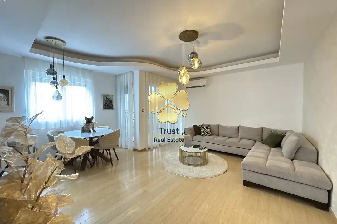 Izdavanje, dvosoban stan, 75m², City Kvart, Podgorica